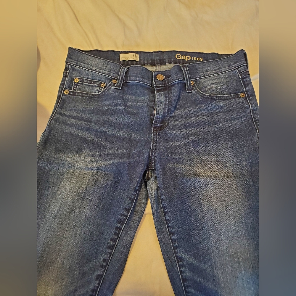 Gap Jean's